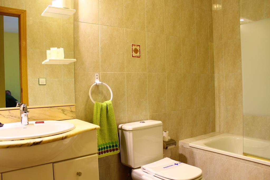Residencial Los Robles Arroyo Frio Room photo